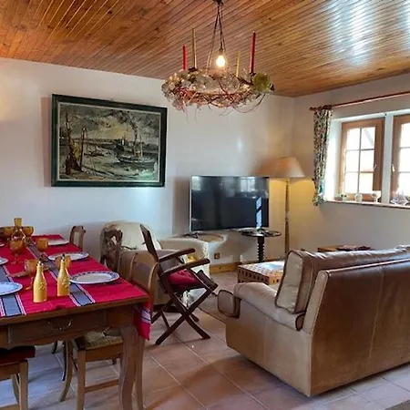 Maison De 3 Etoiles Avec Jardin A Tregastel, Proche - Fr-1-542-62 Ferienhaus